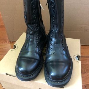 Vetements x Dr.Martens Borderline Boots US8/38